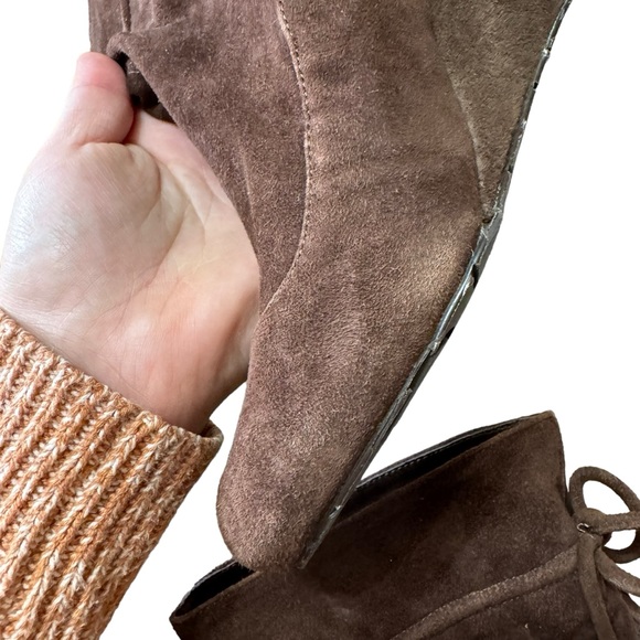 BCBG Suede Mixx Wedge Heel Ankle Booties in Dark Brown in Size US 6 / EU 36 - Picture 14 of 16
